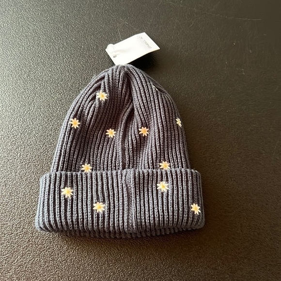O'Neill Accessories - O'NEILL Gray Daisy Beanie